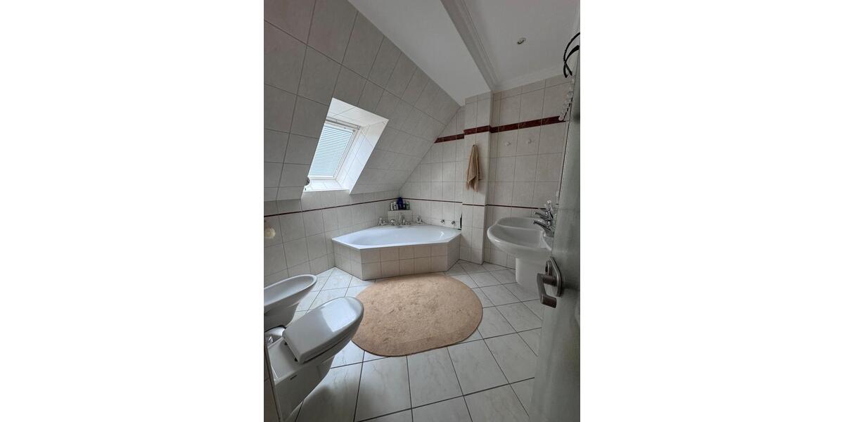 Reihenhaus Berlin Charlottenburg-Wilmersdorf - 3 Zimmer, 152 m&sup2;, 2.100&euro; | Angebot:25267240