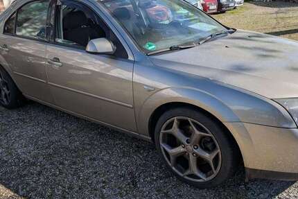 Ford Mondeo 176.786 km 1.150 &euro; Berlin-Karlshorst 10318