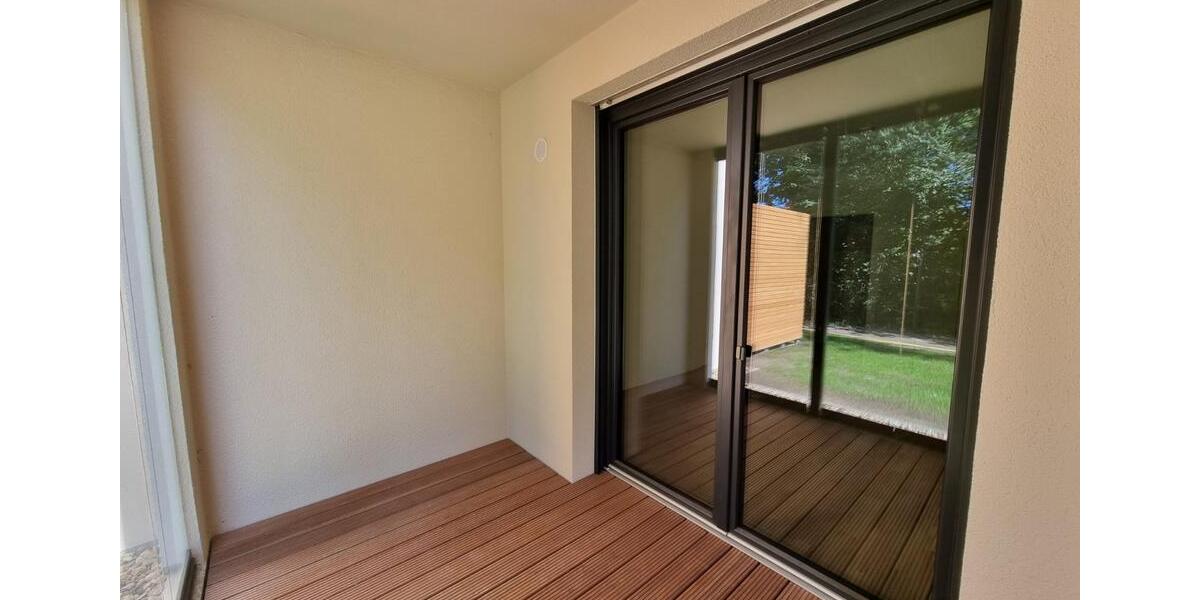 Erdgeschoßwohnung Berlin Reinickendorf - 2 Zimmer, 95 m&sup2;, 1.590&euro; | Angebot:24680157