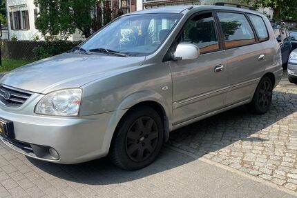 Kia Carens 82.000 km 5.950 € Berlin 12349