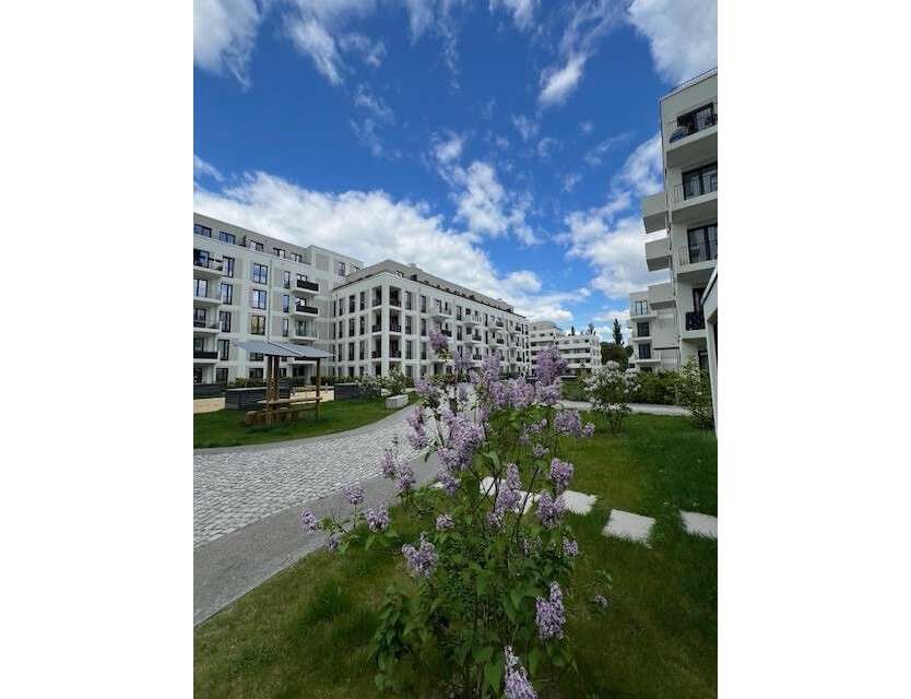 Wohnung zum Mieten in Berlin 1.031 € 42.59 m²
