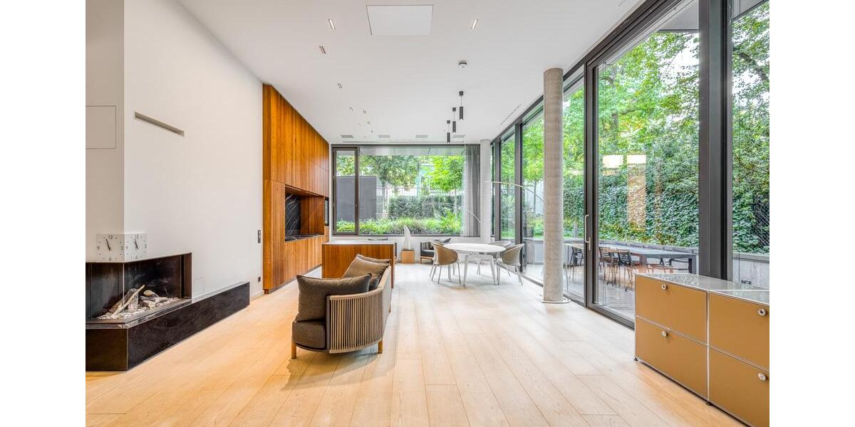 Erdgeschoßwohnung Berlin Charlottenburg-Wilmersdorf - 4 Zimmer, 175 m&sup2;, 5.000&euro; | Angebot:26190092