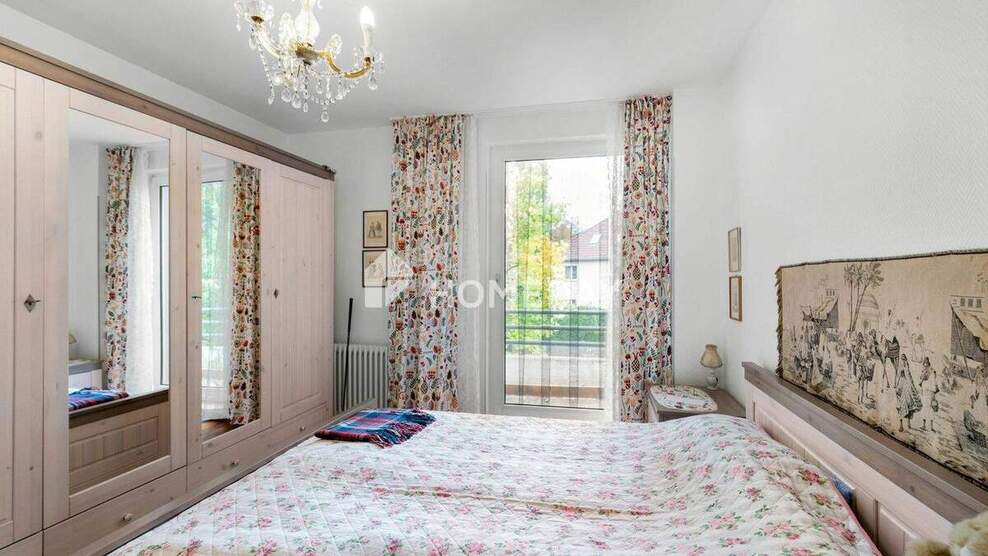 Stilvolles 5-Zimmer-Reihenendhaus mit besonderer Architektur und schönem Garten in Frohnau 5 zimmer