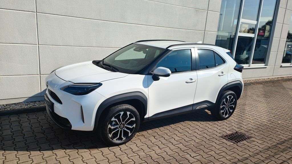 Toyota Yaris Cross 3.831 km 24.880 &euro; Berlin 13509