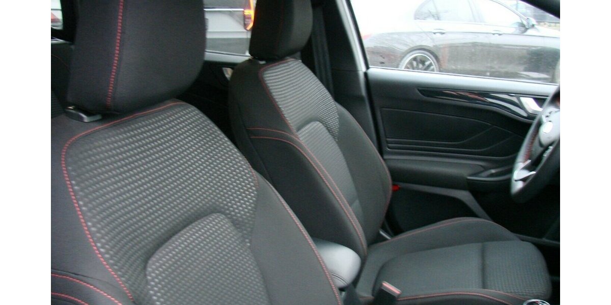 Ford Focus 1.5L TDCi ST-Line X ACC LED AHK HUD Bliss 12.043 km 24.980 &euro; Falkensee 14612