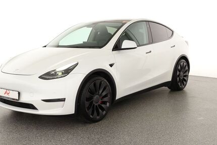 Tesla Model Y 34.264 km 36.880 &euro; Berlin 12103