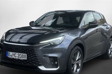 Lexus LBX 4.500 km 36.990 &euro; Berlin 13403
