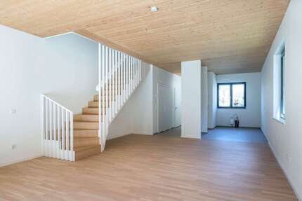 Haus Berlin Pankow - 5 Zimmer, 166 m&sup2;, 3.700&euro; | Angebot:27648726