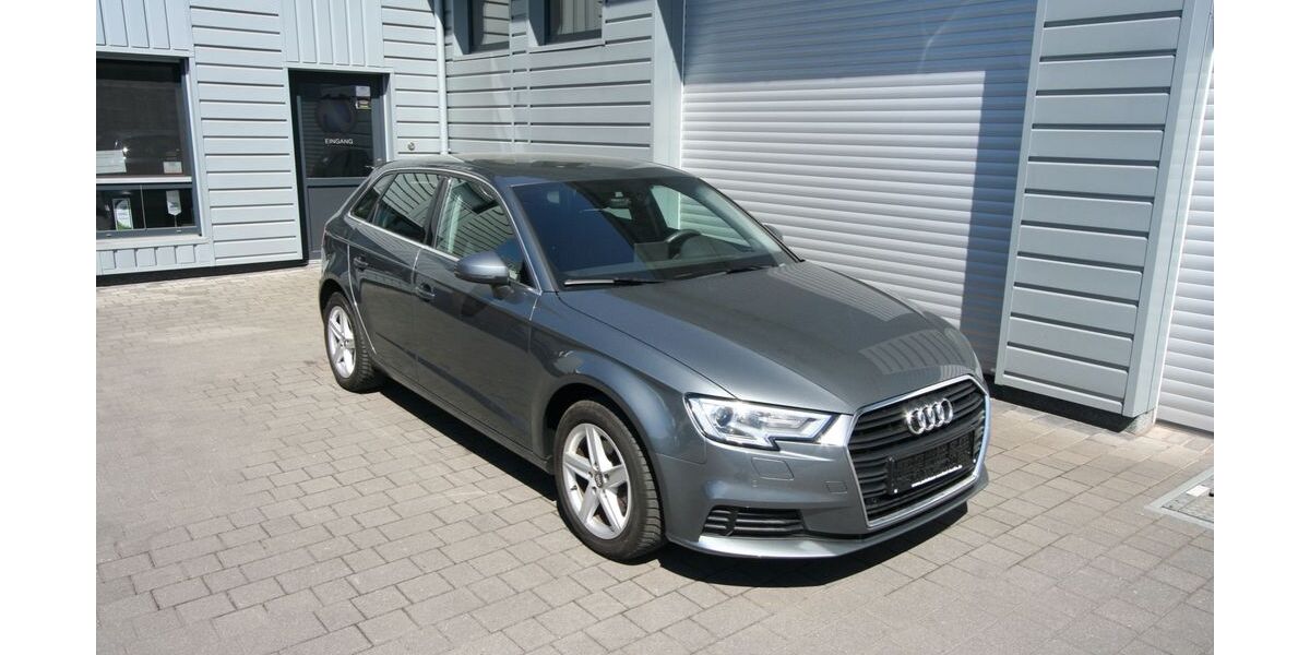 Audi A3 54.220 km 15.290 &euro; Berlin 13051