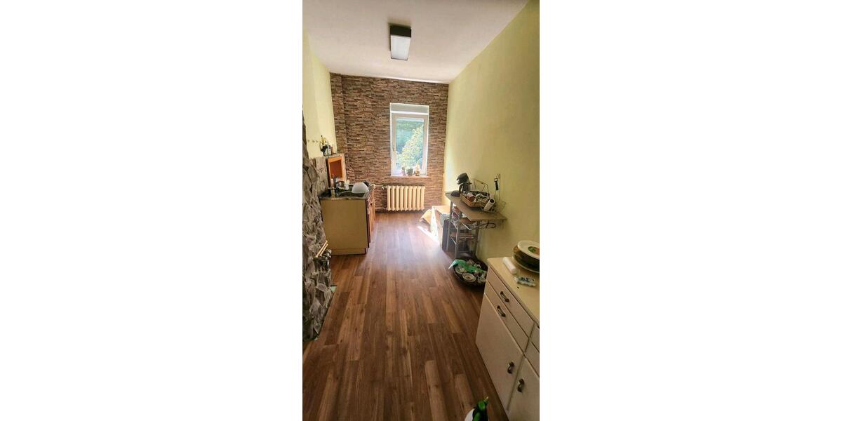 Doppelhaushälfte - 7 Zimmer, 140 m&sup2;, 56.000&euro; | Angebot:27288956