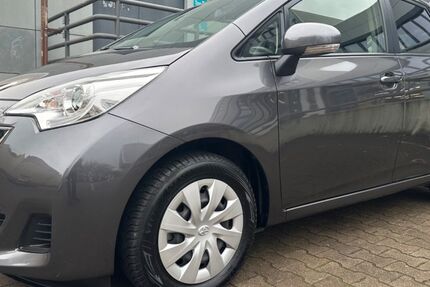 Toyota Verso-S 73.224 km 9.980 &euro; Berlin 13353