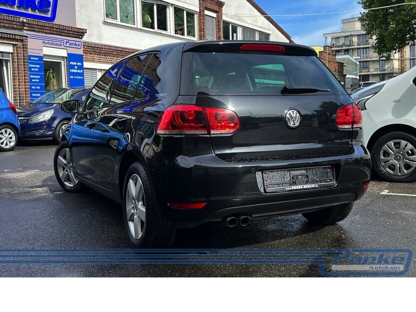 VW Golf VI Team Lim*SHZ*Klima*PDC*Tempo* 206.982 km 4.990 € Berlin 13187