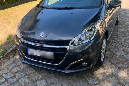 Peugeot 208 87.900 km 7.400 &euro; Hohen Neuendorf 16562