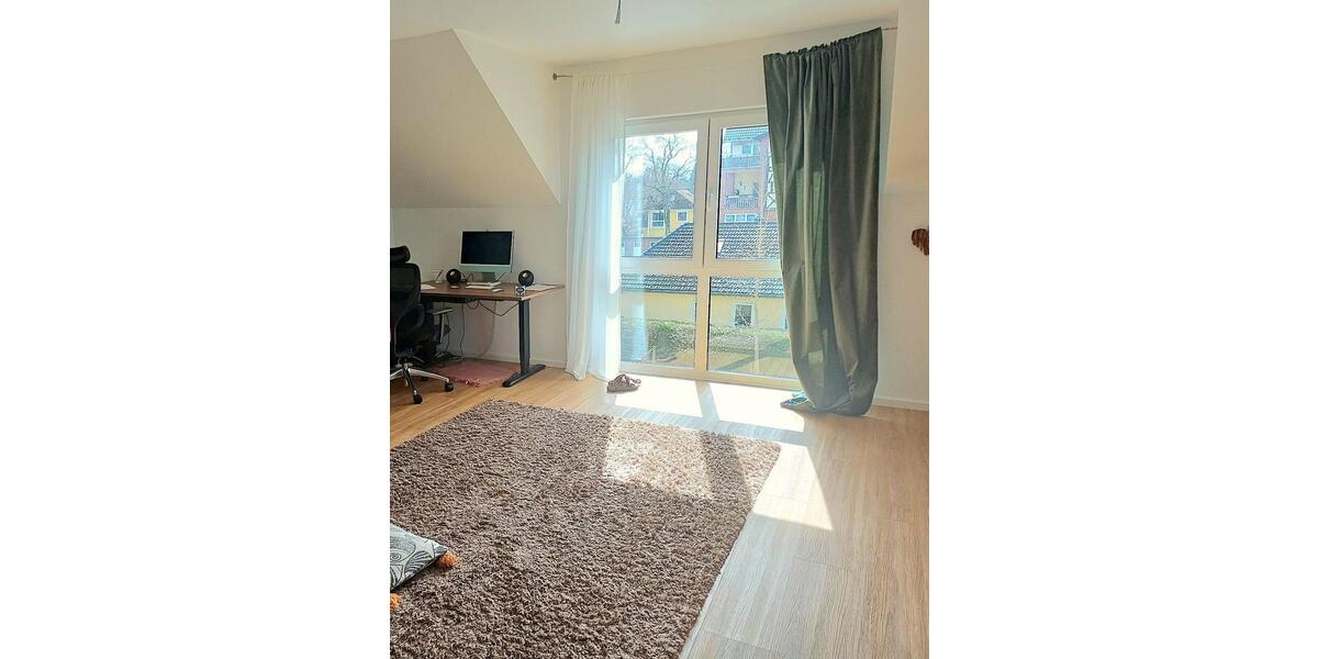 Dachgeschoßwohnung Falkensee - 2.5 Zimmer, 56 m&sup2;, 1.160&euro; | Angebot:26146221