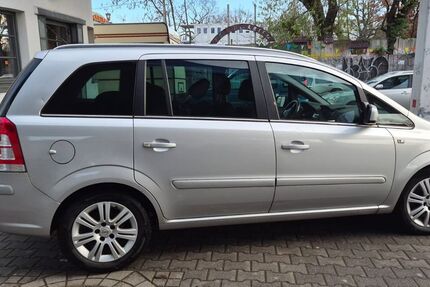 Opel Zafira 173.500 km 3.250 &euro; Berlin 10997