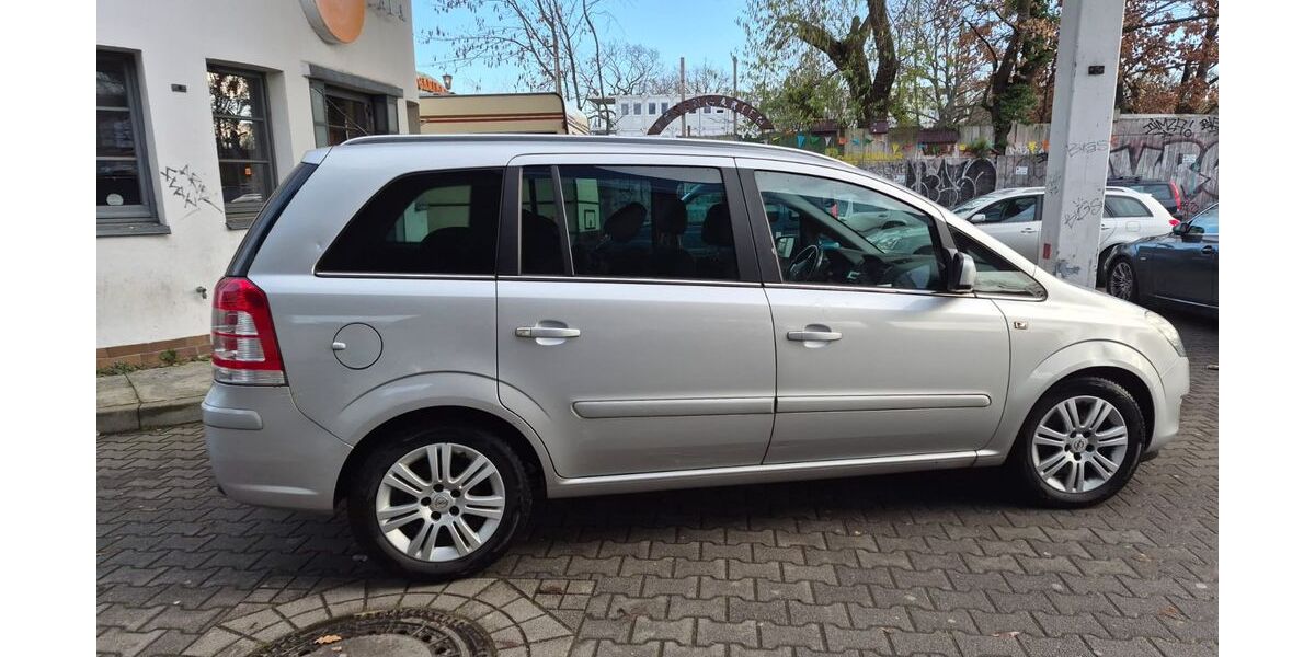 Opel Zafira 173.500 km 3.250 &euro; Berlin 10997