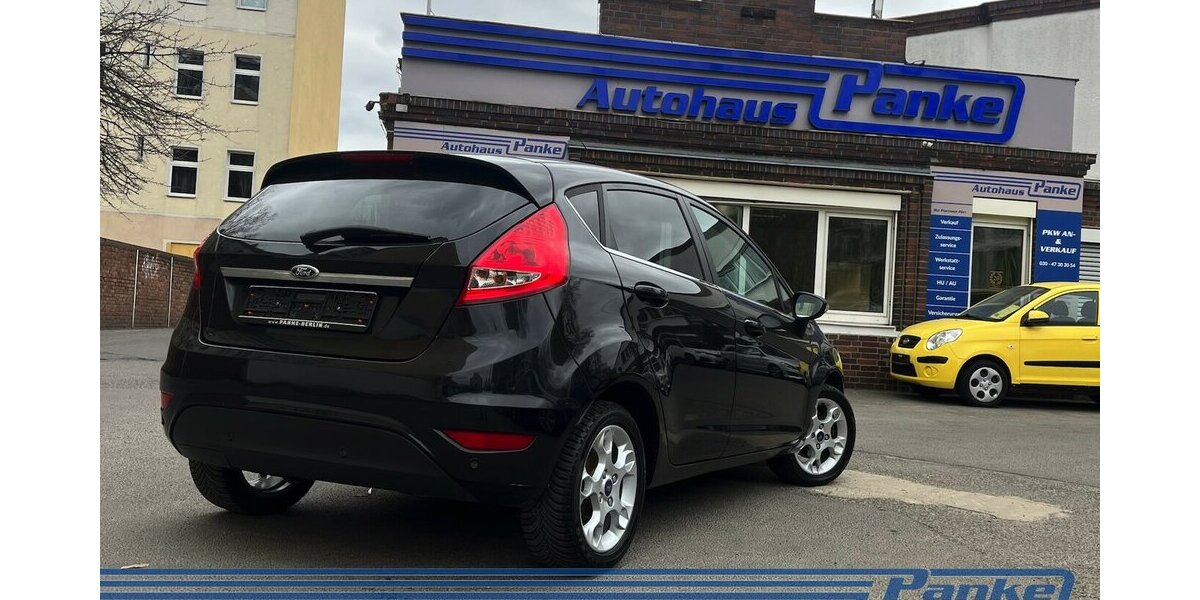 Ford Fiesta Titanium*Keyless*PDC*LED*Tel.*Chrom*GAS* 178.353 km 4.490 &euro; Berlin 13187