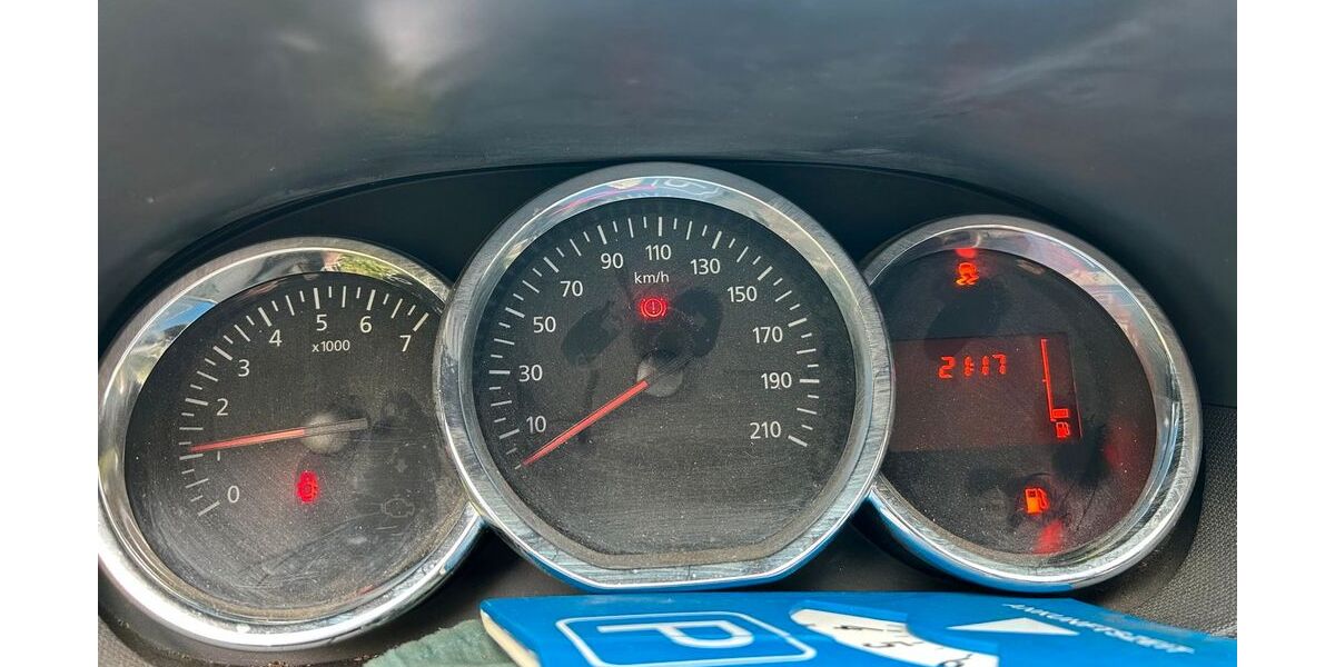 Dacia Duster 90.000 km 6.800 &euro; Berlin 12049