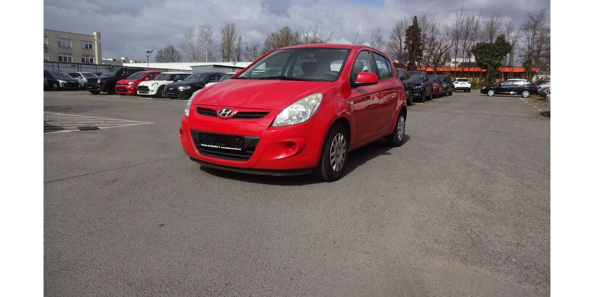 Hyundai i20 110.000 km 3.500 &euro; Berlin 12249