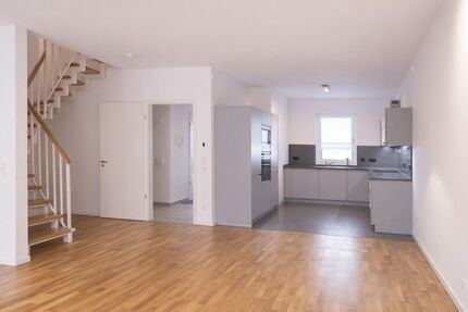 Provisionsfrei* Helles Zuhause mit Gartenidylle & Stellplatz - perfekt für Familien - Haus Berlin Spandau | Angebot:26085367