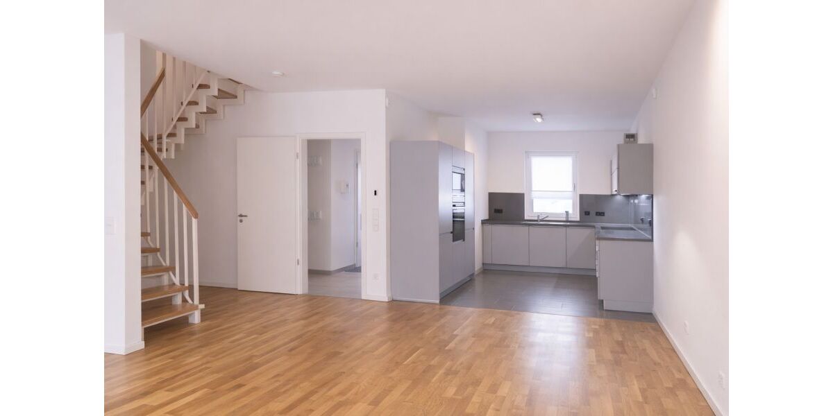 Provisionsfrei* Helles Zuhause mit Gartenidylle & Stellplatz - perfekt für Familien - Reihenmittelhaus Berlin Spandau | Angebot:26085367