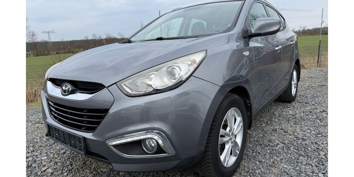 Hyundai ix35 212.000 km 5.900 &euro; Wildau 15745