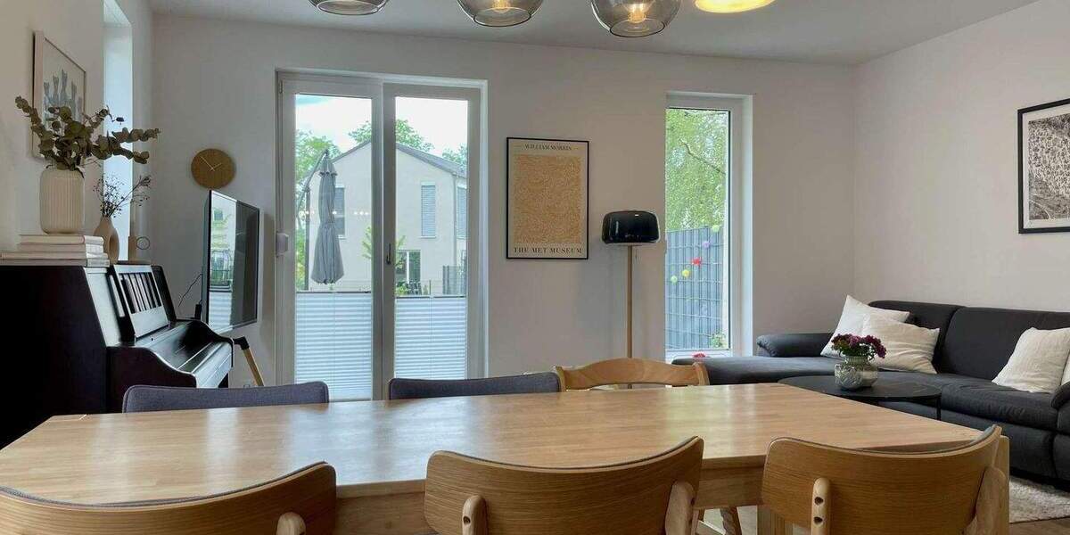 Doppelhaushälfte Berlin Altglienicke - 4 Zimmer, 134 m&sup2;, 2.200&euro; | Angebot:25821698