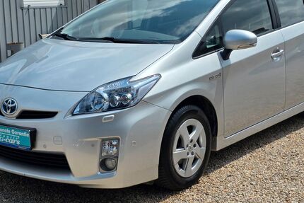 Toyota Prius 65.322 km 11.999 &euro; Berlin 13589