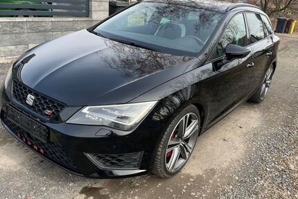 Seat Leon 86.399 km 14.490 &euro; Berlin 12277
