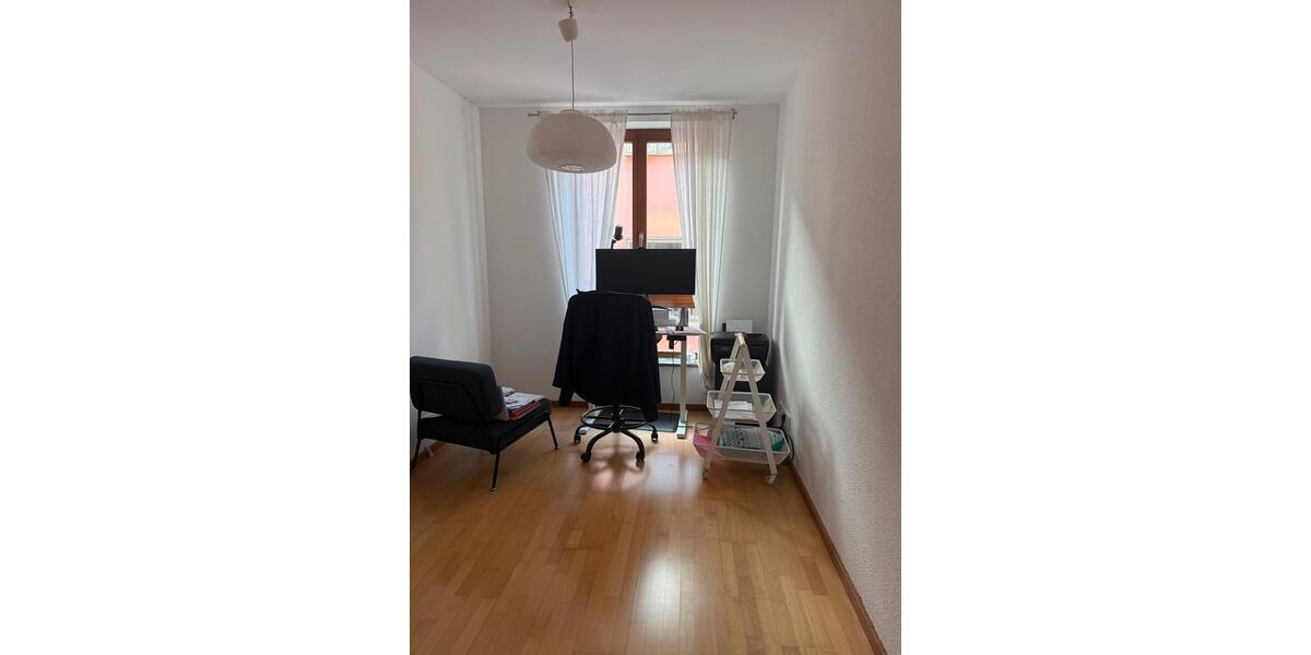 Etagenwohnung Berlin Pankow - 4 Zimmer, 77 m&sup2;, 2.050&euro; | Angebot:24239667