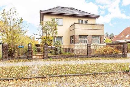 Sanierungs. Wohnhaus in Mahlsdorf-Nord mit attraktivem Grundstück 4 zimmer