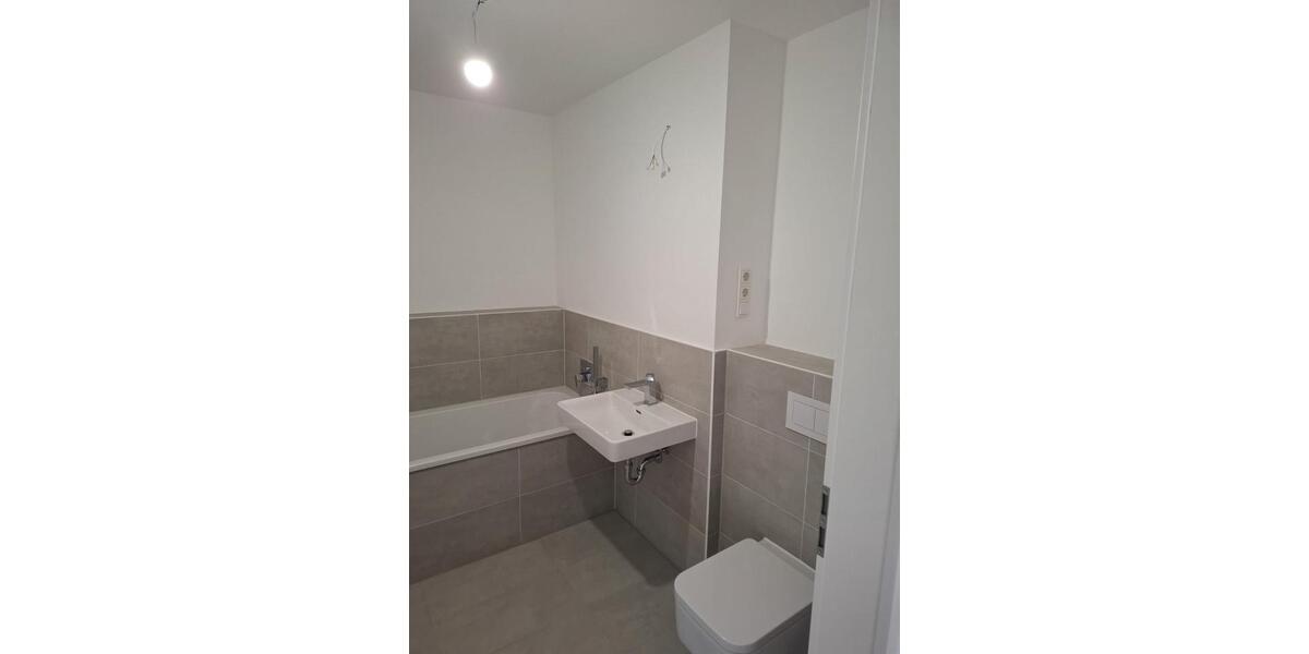 Etagenwohnung Berlin Treptow-Köpenick - 2 Zimmer, 82 m&sup2;, 1.480&euro; | Angebot:27717957