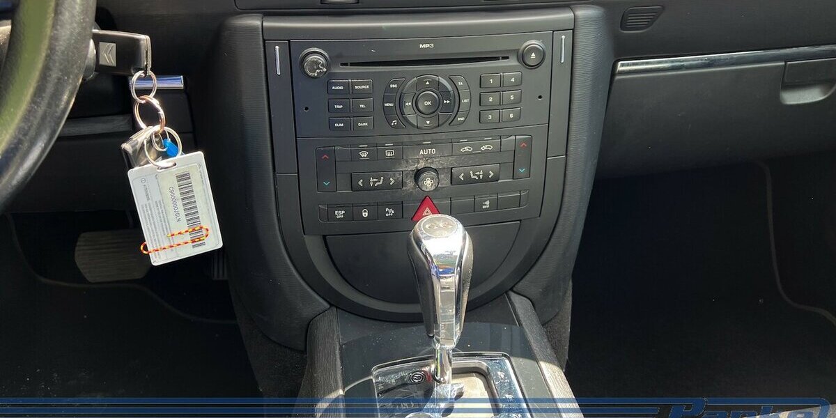 Citroen C6 Pallas*Pano*HUP*Leder*JBL*SHZ*MultiL*PDC* 157.074 km 7.990 &euro; Berlin 13187