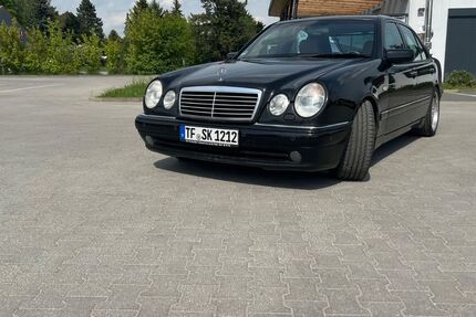 Mercedes-Benz E 50 155.230 km 25.000 &euro; Blankenfelde- Mahlow 15827