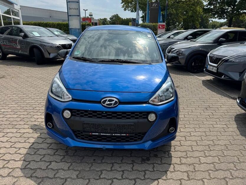 i10