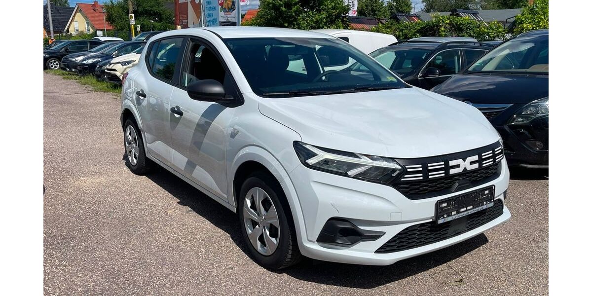 Dacia Sandero 120.000 km 6.999 &euro; Berlin 13127
