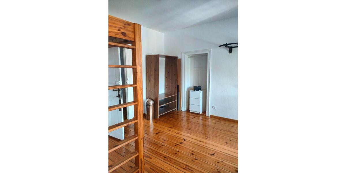 Dachgeschoßwohnung Berlin Steglitz-Zehlendorf - 1 Zimmer, 23 m&sup2;, 690&euro; | Angebot:25905647