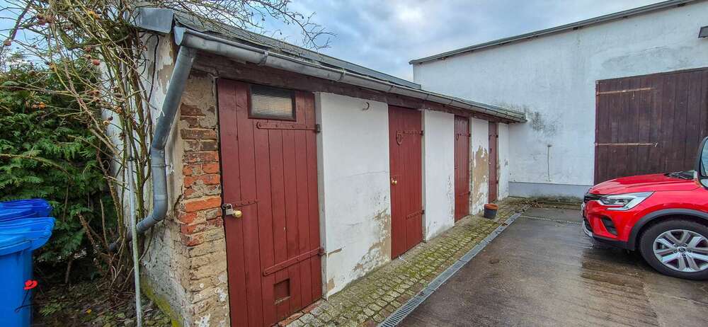 Wohn- & Gewerbeensemble mit Entwicklungspotenzial – Ihre Kapitalanlage mit Flughafennähe 11 zimmer