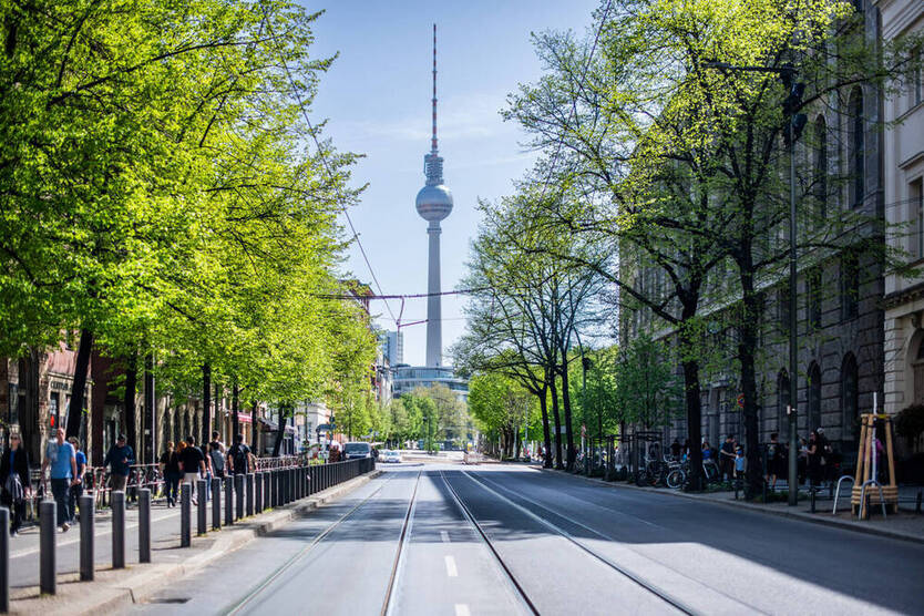 High End-Living in Berlin-Mitte: Loft-Feeling mit eigener Terrasse und klaren Design-Linien 2 zimmer