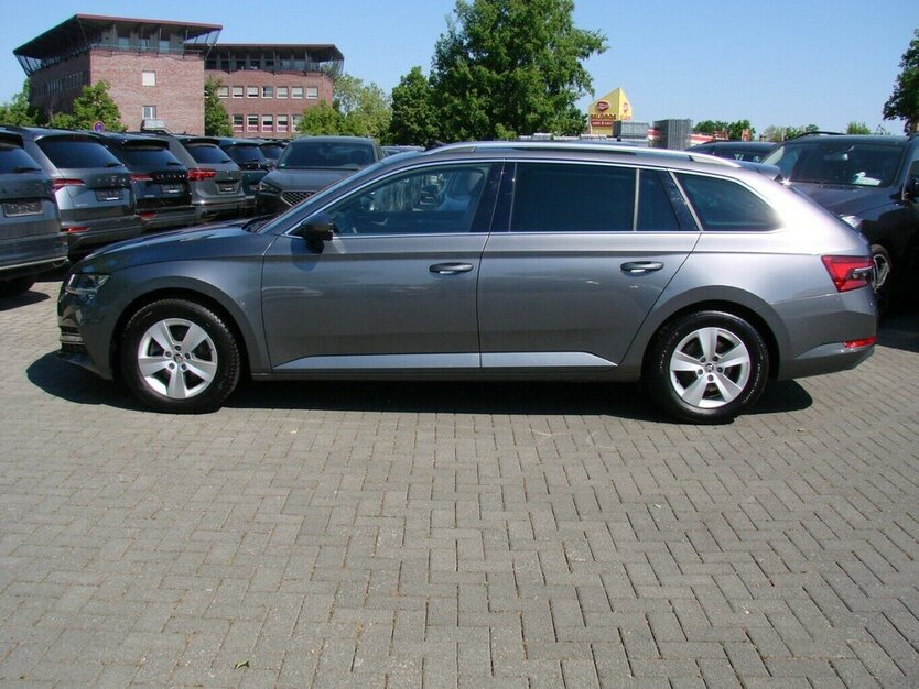 Skoda Superb 2.0TDI Style Pano ACC Columbus Standheizung 26.128 km 34.980 € Falkensee 14612