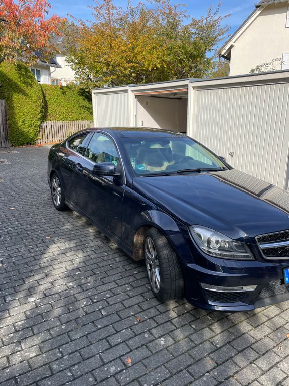 Mercedes-Benz C 250 130.000 km 13.800 € Berlin 12205