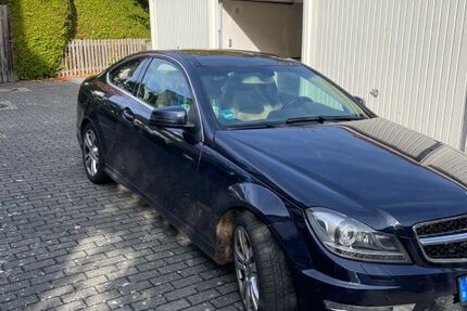 Mercedes-Benz C 250 130.000 km 15.100 € Berlin 12205