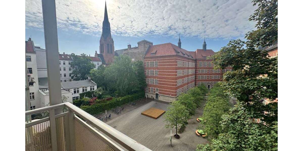 Etagenwohnung Berlin Friedrichshain-Kreuzberg - 5 Zimmer, 140 m&sup2;, 2.549&euro; | Angebot:25022130