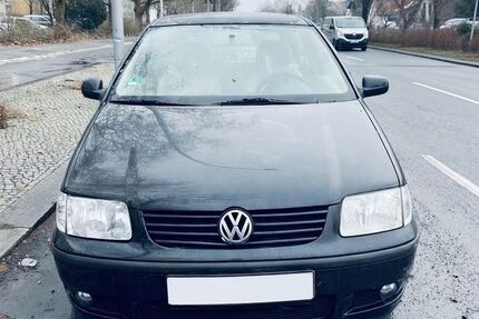 VW Polo 158.000 km 2.000 &euro; Berlin 13583
