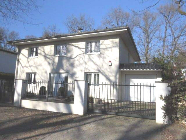 Einfamilienhaus Berlin Zehlendorf - 4 Zimmer, 227 m&sup2;, 2.140.000&euro; | Angebot:26055102