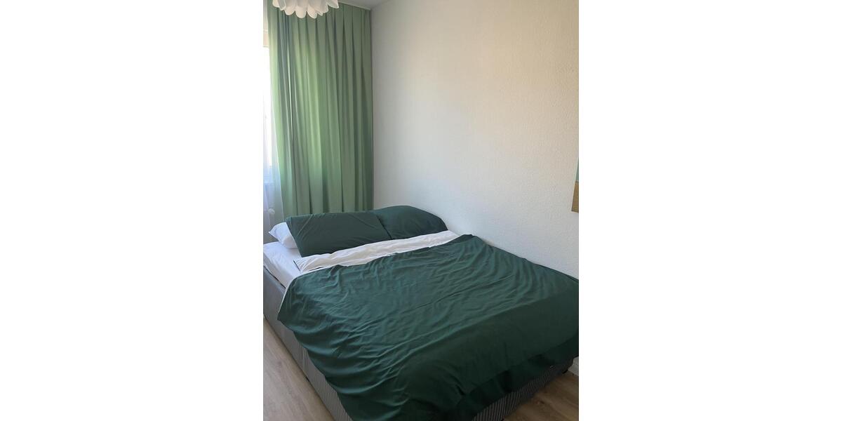 Dachgeschoßwohnung Berlin Spandau - 3 Zimmer, 82 m&sup2;, 1.350&euro; | Angebot:26660611