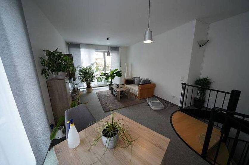 Großzügiges Architektenhaus, gepflegt, mit separater EinliegerWohnung