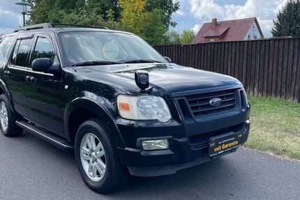 Ford Explorer 83.000 km 13.900 &euro; DAHLEWITZ 15827
