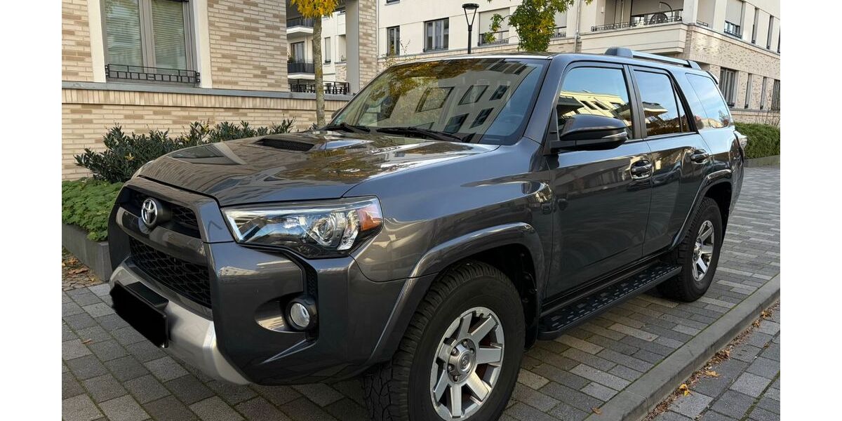 Toyota 4-Runner 64.010 km 29.999 € Berlin 12163