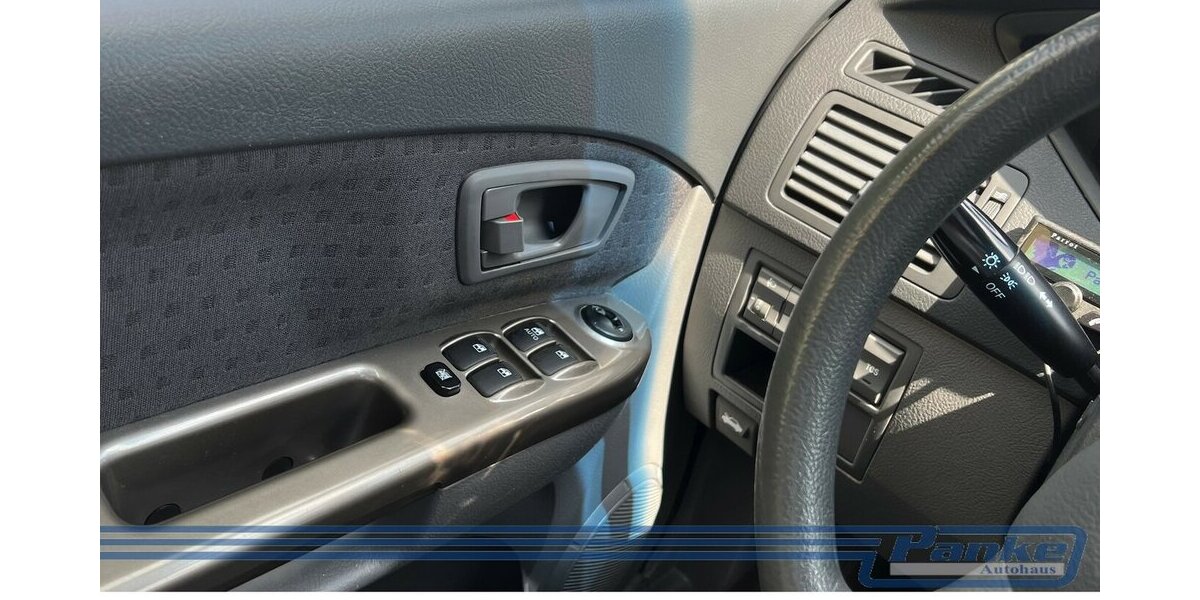 Kia Carens 2.0 16V EX Van*SchiebeD.*Klima*PDC*Bluet* 109.096 km 1.100 &euro; Berlin 13187